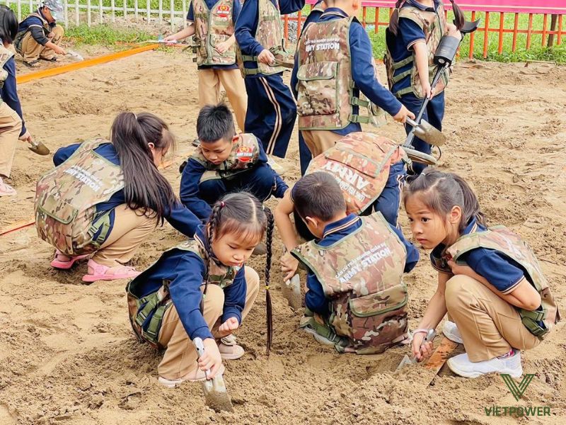 rò chơi Truy tìm kho báu không chỉ thú vị mà còn giúp học sinh học cách phối hợp, quan sát