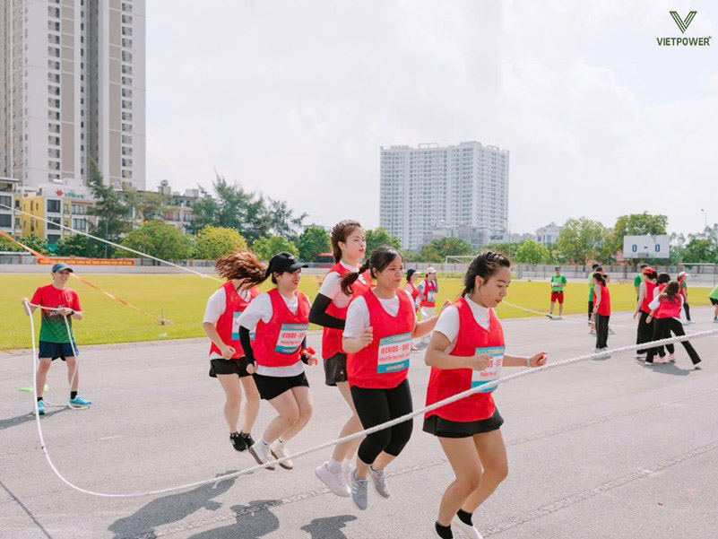 Trò chơi Nhảy dây tập thể