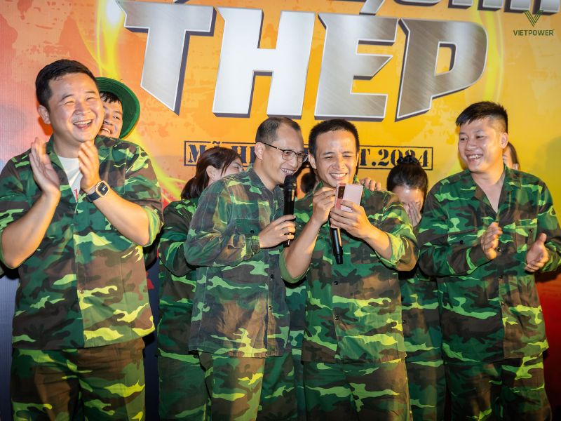 Người chơi đọc to một câu nói tích cực