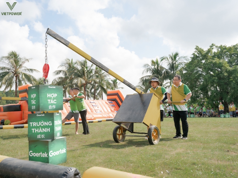 Tháng 5 với thời tiết nắng nhiều, thích hợp cho các hoạt động sôi nổi ngoài trời và bãi biển