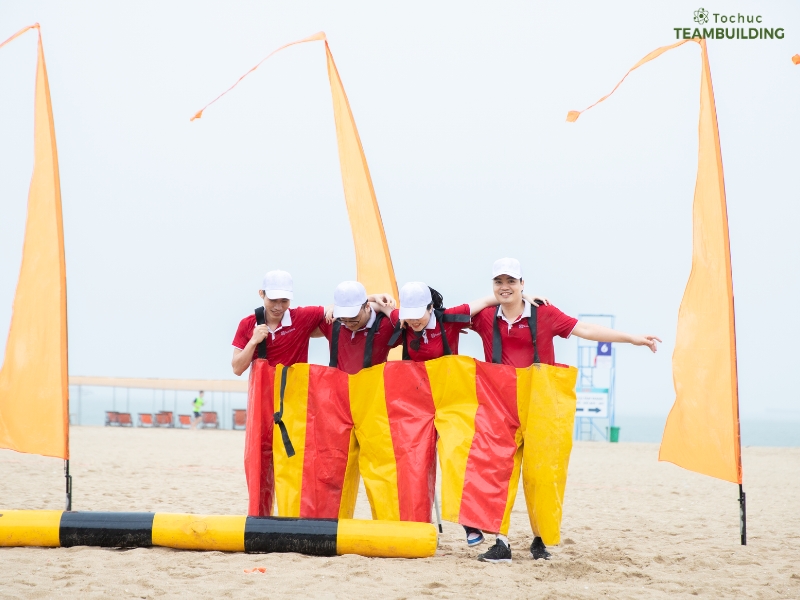 Giải tỏa căng thẳng và tăng năng lượng tích cực là một trong những lợi ích nổi bật của team building