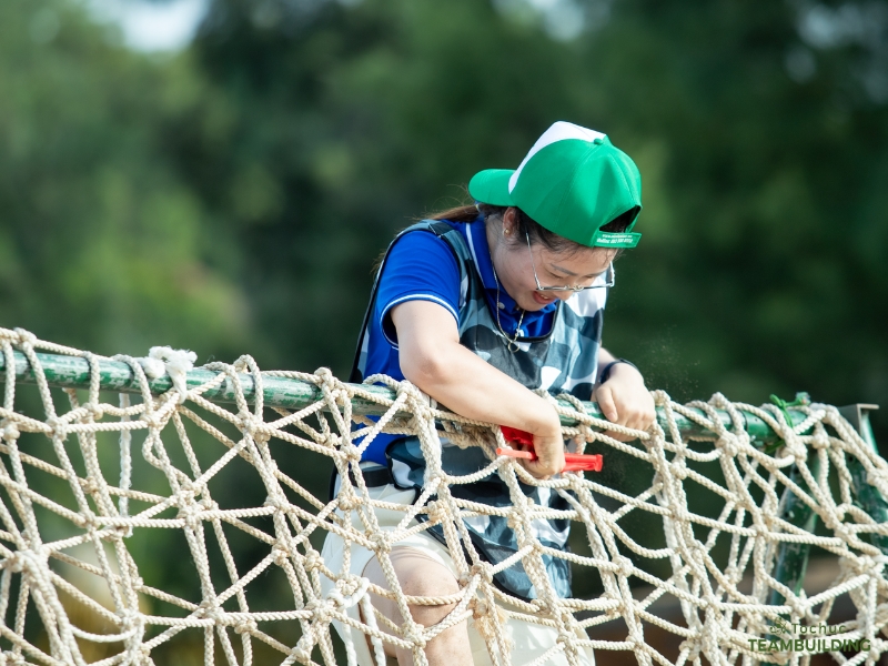 Team building ngoài trời là hình thức phổ biến giúp nhân viên rèn luyện sức khỏe