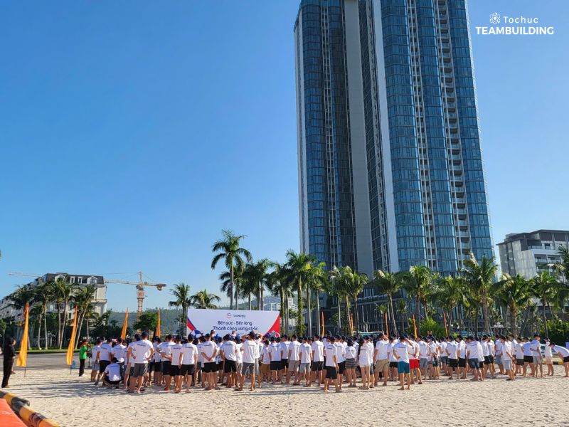 Tổ chức team building Bãi Cháy