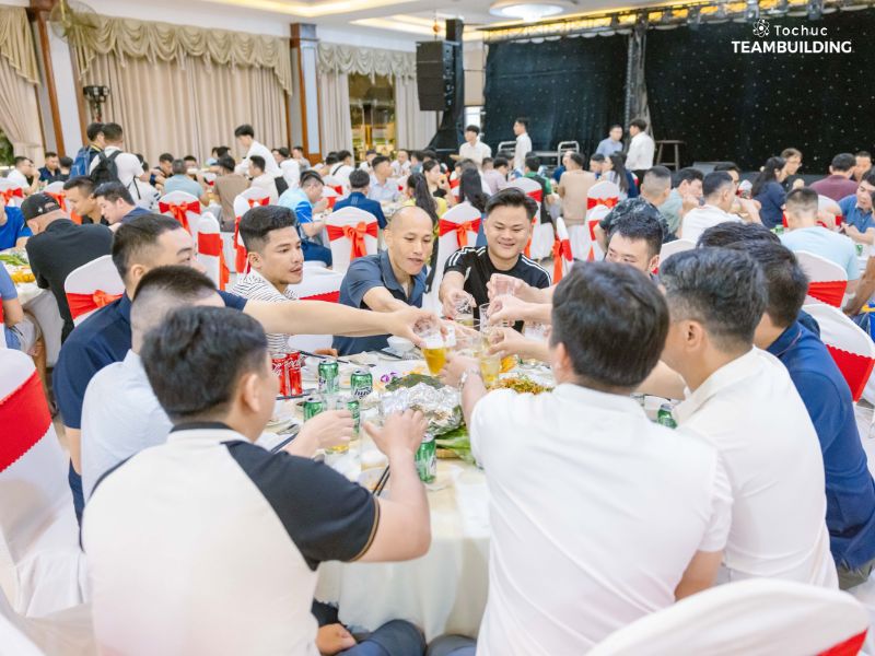 Tổ chức team building Đà Nẵng 