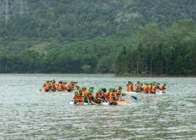 tổ chức team building sinh tồn