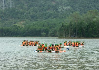 Tổ chức team building sinh tồn: Thử thách bản lĩnh & Gắn kết đột phá 2026