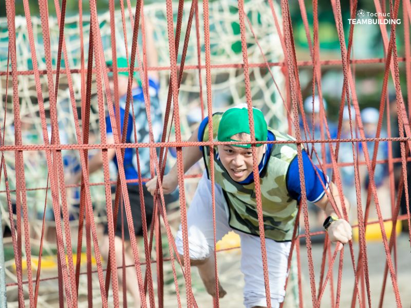 Mạng nhện tử thần thoát hiểm phù hợp với đội nhóm thích chinh phục và vận động mạnh