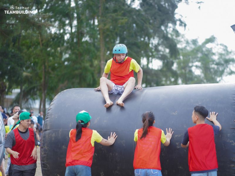 Tổ chức team building Cô Tô